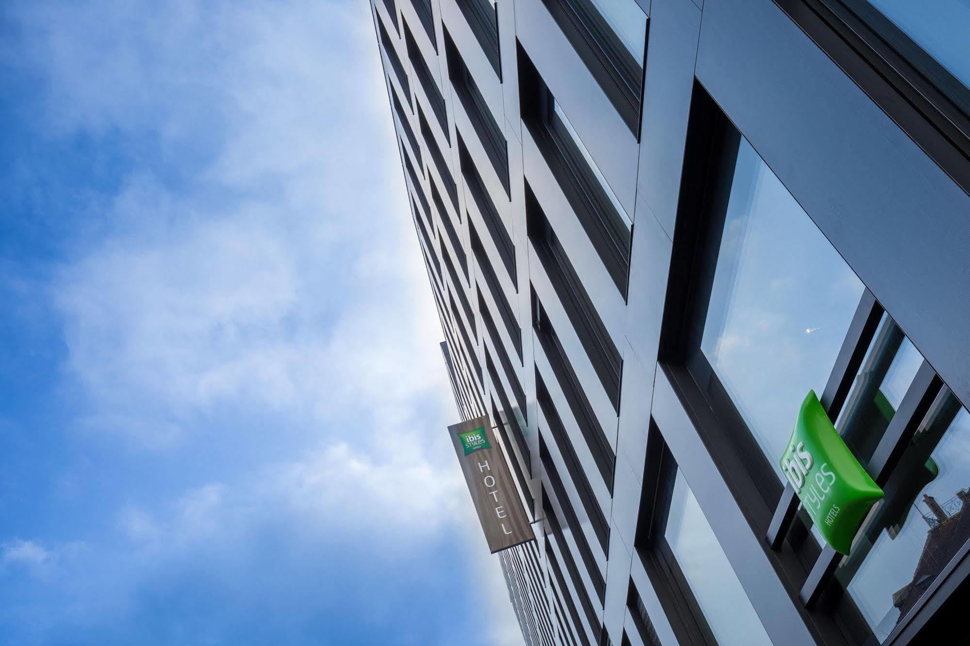 Ibis Styles Basel City Buitenkant foto