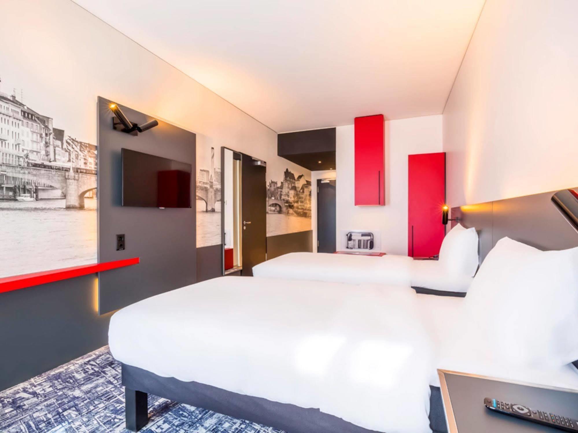 Ibis Styles Basel City Buitenkant foto